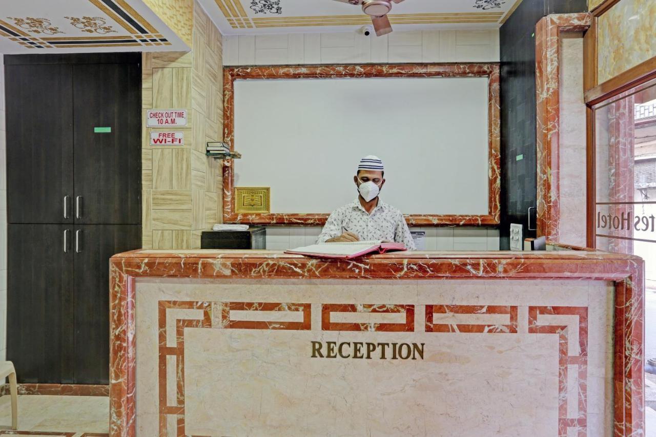 Capital O 79386 Hotel Emirates ムンバイ エクステリア 写真