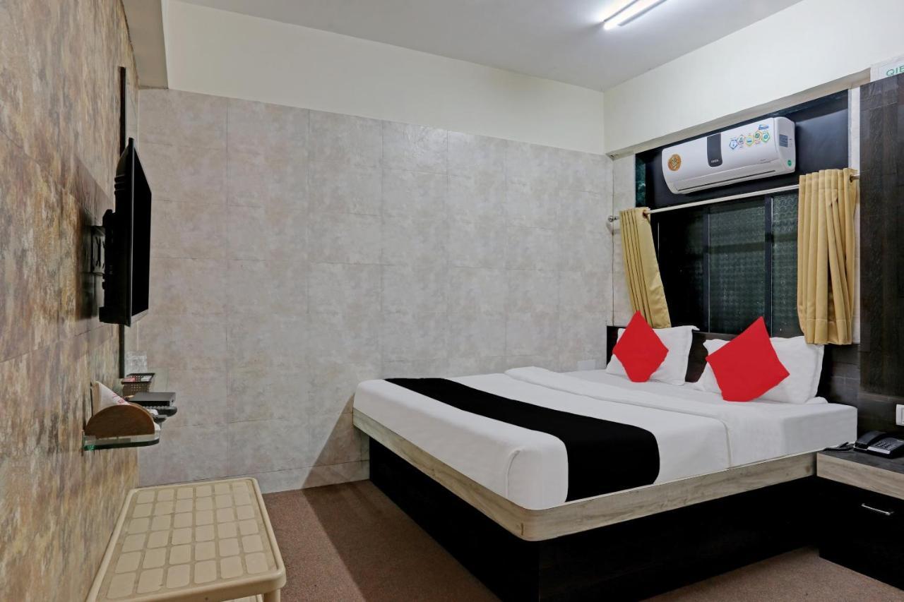 Capital O 79386 Hotel Emirates ムンバイ エクステリア 写真